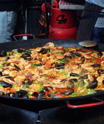 seafood paella in pan